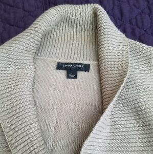 Beautiful Oatmeal/gold 3/4 sleeve sweater...